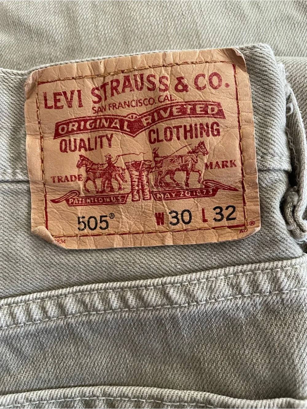 Levi's Light Beige Relaxed Jeans